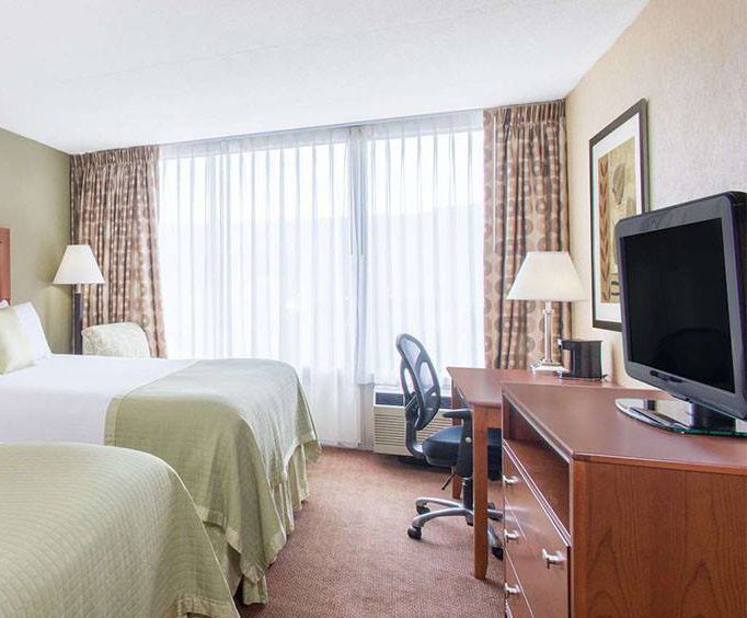 Photo of Ramada Branson Hotel and Resort Room