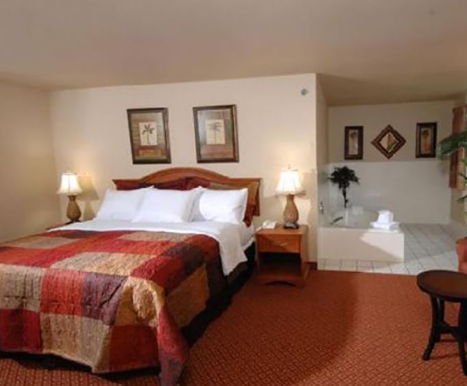 Hotels with Jacuzzi Room