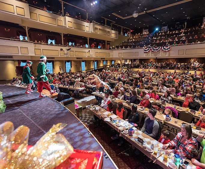 Showboat Branson Belle Lunch & Dinner Cruises