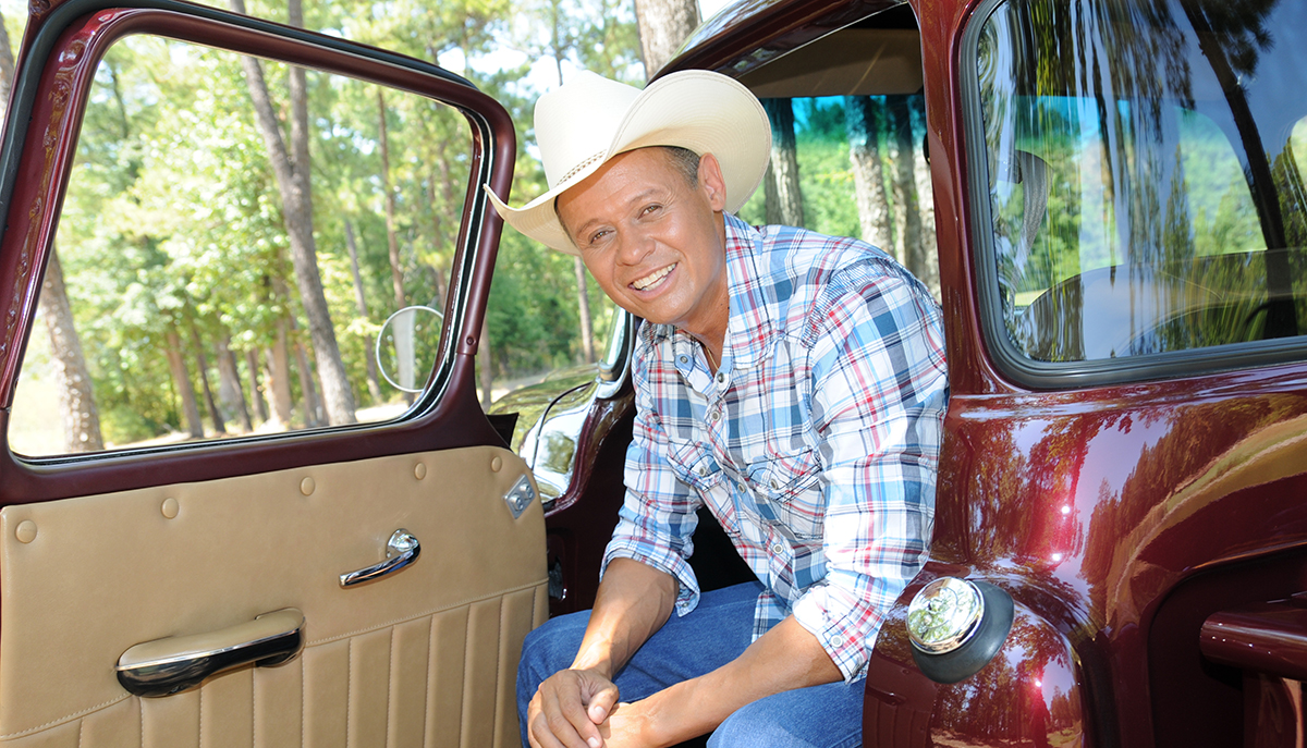 Neal McCoy Live in Branson Photo